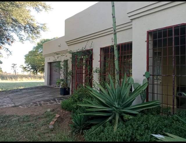 3 BEDROOM HOUSE FOR SALE IN WALKERVILLE CENTRAL